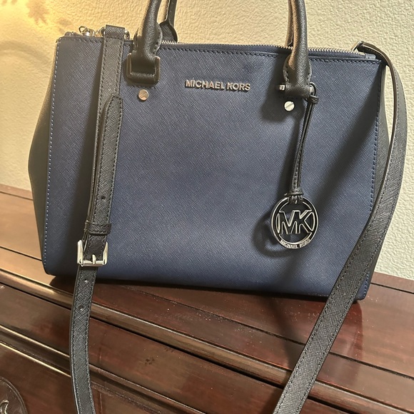 Michael Kors Blue and Black Satchel with Textured Leather - Picture 3 of 9